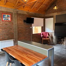 Loft de Luxe en la Estepa, con Fogón y Jardín, hotelli kohteessa San Carlos de Bariloche