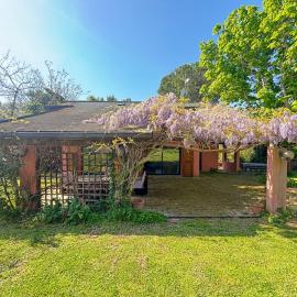 Il Casale di Giandomenico - Pesaro Collina, hotel en Trebbiantico