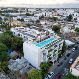 Seaview Roof Pool and Hammock 3 Blocks from Beach