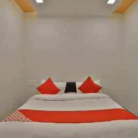 Viesnīca Hotel O Balaji Inn pilsētā Vadodara
