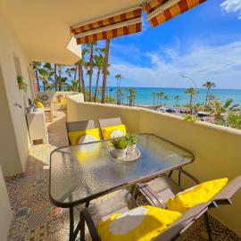 Apartamento con vistas al mar, hotel in Benalmádena