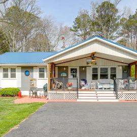 Families w/ Pets! Home 4 Mi to Ocean City Beach, hotel a Berlin