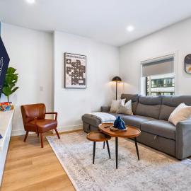 The McCaul by Casa Hotels Group CN Tower Suite