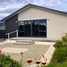 Modern Spacious Manapouri Home, Hotel in Manapouri