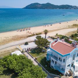 SeafrontGardenHouse Villa