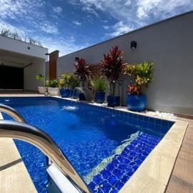 Casa com piscina، فندق في بوزيوس