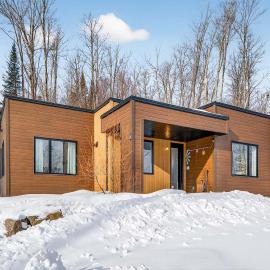 chalet de L'Eclat Mont tremblant, хотел в La Conception
