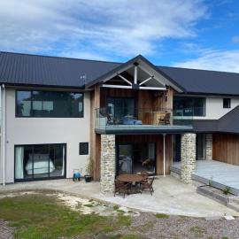 Secluded coastal comfort, hotel a Dunedin