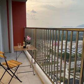 High Floor view,Cozy Balcony,10Pax,KTV, The Venus Sitiawan, ξενοδοχείο σε Sitiawan