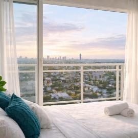 Sunset View 1BR with Balcony and Netflix Azure Near NAIA