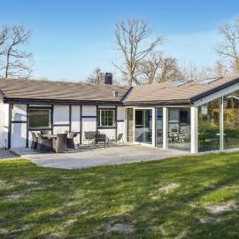 Stunning Home In Gärsnäs With Wifi, hotel Gärsnäsben
