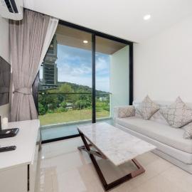1 BR Partial Sea View