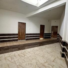 Anmol Hotel And Restaurant, hotel v destinácii Chandausi