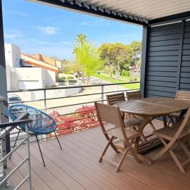 St Cyprien superbe appartement 3 chambres standing, hotel in Saint-Cyprien-Plage