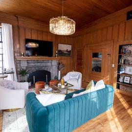 Docs Place Historic Jewel In Downtown Flagstaff Sophisticated Elegance, hotel in Flagstaff