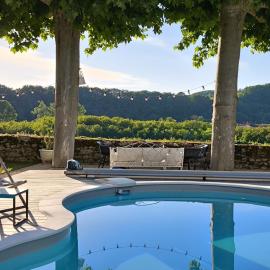 Séjour cosy avec piscine privée et vue panoramique, hotel u gradu 'Albas'