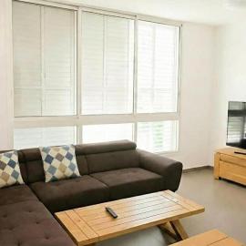 O&O Group Spacious 2BR Parking Steps from Beach, hotel a Bat Yam