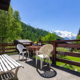 MontBlanc Alpine Ski & Sauna Retreat - Happy Rentals
