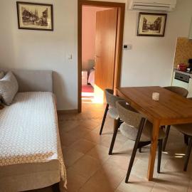 Minihaus in Zagreb, hotel u Sesvetama