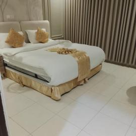 Golden New Muhayil-نيلولوفر فور, hotel en Ḑirs