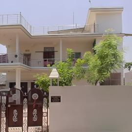 Perfect Home Stay for Guests & Families, hotel in Jaunpur