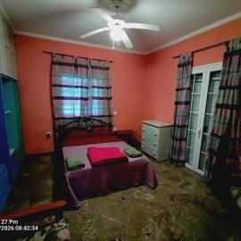 House Lantana 1432, hotel en Pentati