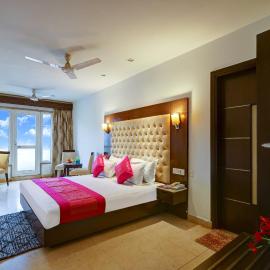 Hotel The Metropolis Tourist Near Connaught Place And Ramakrishna Ashram Marg Metro Station, hotel in New Delhi