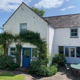 3 Bed in Gower oc-hh472
