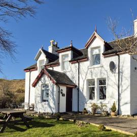 4 Bed in Isle Of Skye oc-ca363, Hotel in Glendale