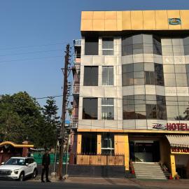 Hotel Kep's - A Business Class Hotel، فندق في Contai