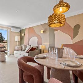 Theava Collection - Place des Lices - Saint Tropez City Center