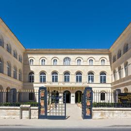 Le Grand Hôtel Dieu by SOWELL COLLECTION, hotel v mestu Nîmes