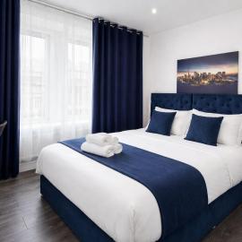 The Broadway Hotel - London Heathrow, hotelli kohteessa Southall