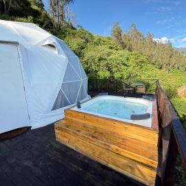 Domo con jacuzzi y vista panorámica única，柯塔卡奇的飯店
