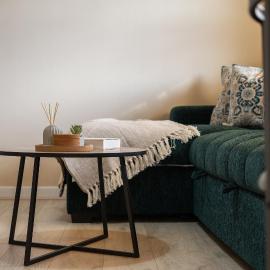 BRAND NEW - Deluxe 2 Bed Apartment - Hillsborough with FREE Parking - Hosted by StayHostSave, hotel em Walkly