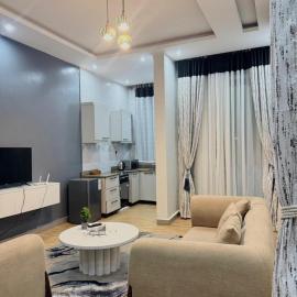 Entire Furnished Apartment Unit in Kira, hotel i Kira