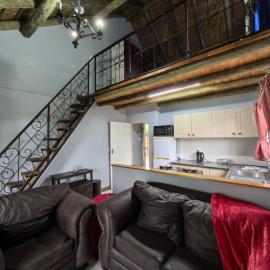 Frangipani guesthouse, hotel in Hartbeespoort