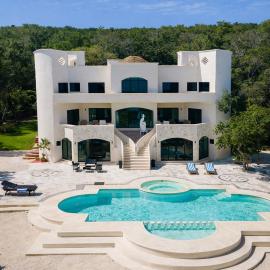 CISNE Luxury House, hotell sihtkohas Xetna