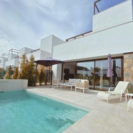 LUXURY VILLA LAVANDA SANTA ROSALIA RESORT by PREMIUM SPAIN PROPERTIES, hotel i Torre-Pacheco