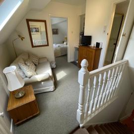 Private Self Contained Annexe Room with en-suite - Dogs welcome