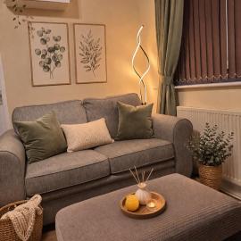 Private Entrance Annexe - 1 Double Bedroom plus Sofa Bed