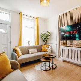 Elegant City Retreat Free Parking 13 PPL, hotel em Walkly