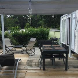 Mobil home Golfe du Morbihan, Arradon, à 3mn à pied de la mer, hotel v destinácii Arradon
