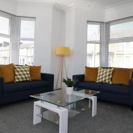 Perfect base for Contractors - 3 Bedrooms- Free Street Parking
