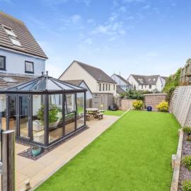 Coastal Escape-Walk to Beach-Family Hom-Sleeps 6, hotel a Southerndown