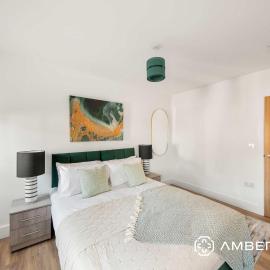 Spacious 2 Bed Apartment in Gloucester by Amber Stays - Perfect for Business & Contractors, Sleeps 4!, hotel en Gloucester