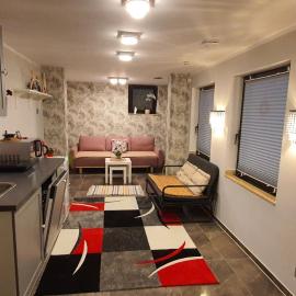 Ruhiges Apartment mit Garten & Terrasse, Parkplatz, hotel in Neuss
