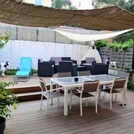 Maison partagée, 2 chambres avec clim, 15 min plage