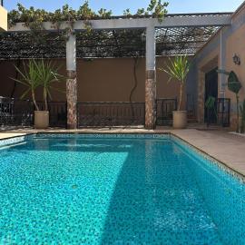Villa Sultan - Private pool with no neighbors، فندق في مراكش