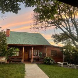 Cabaña Los Abuelos -Refugio de montaña familiar, hotel a San Rafael